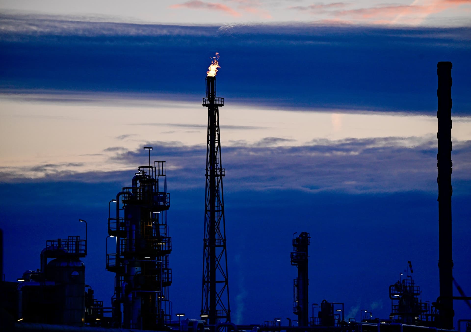 Les faibles stocks de gaz en Europe accentuent la pression économique et politique