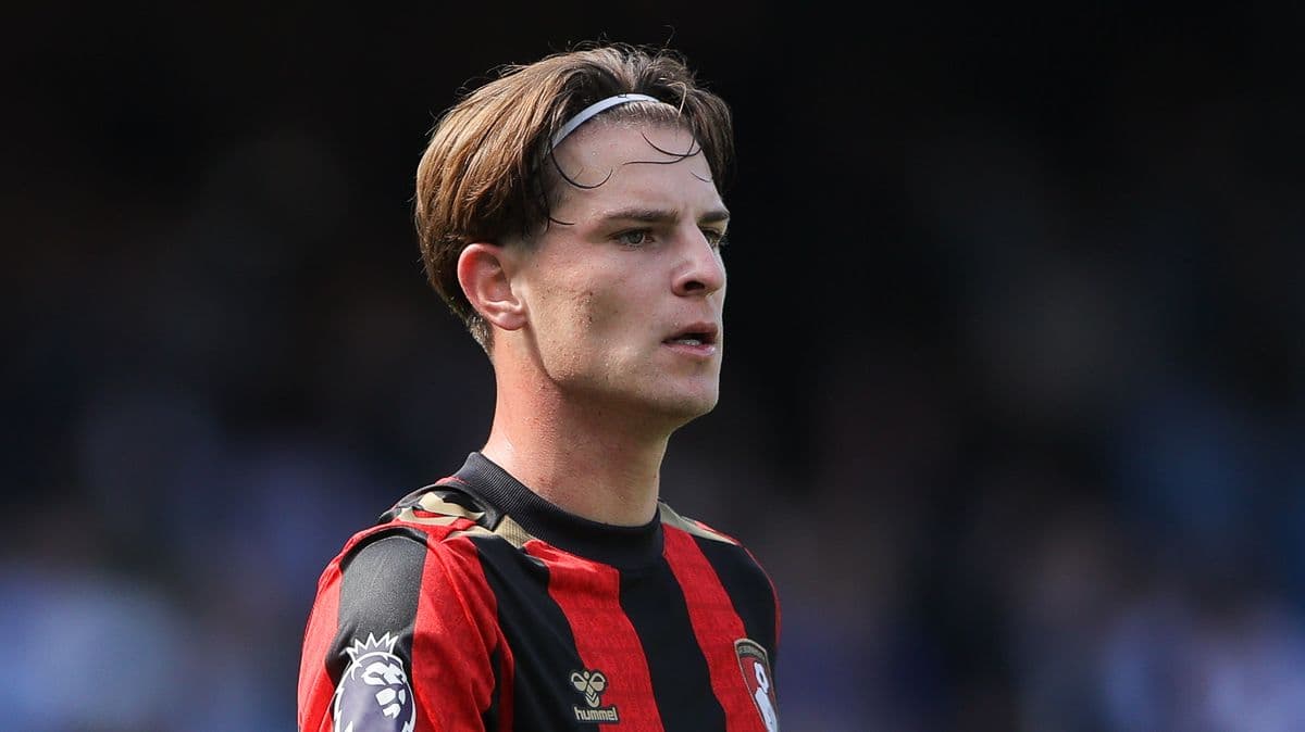Chelsea transfer news as Alex Scott plan emerges and Enzo Fernandez decision