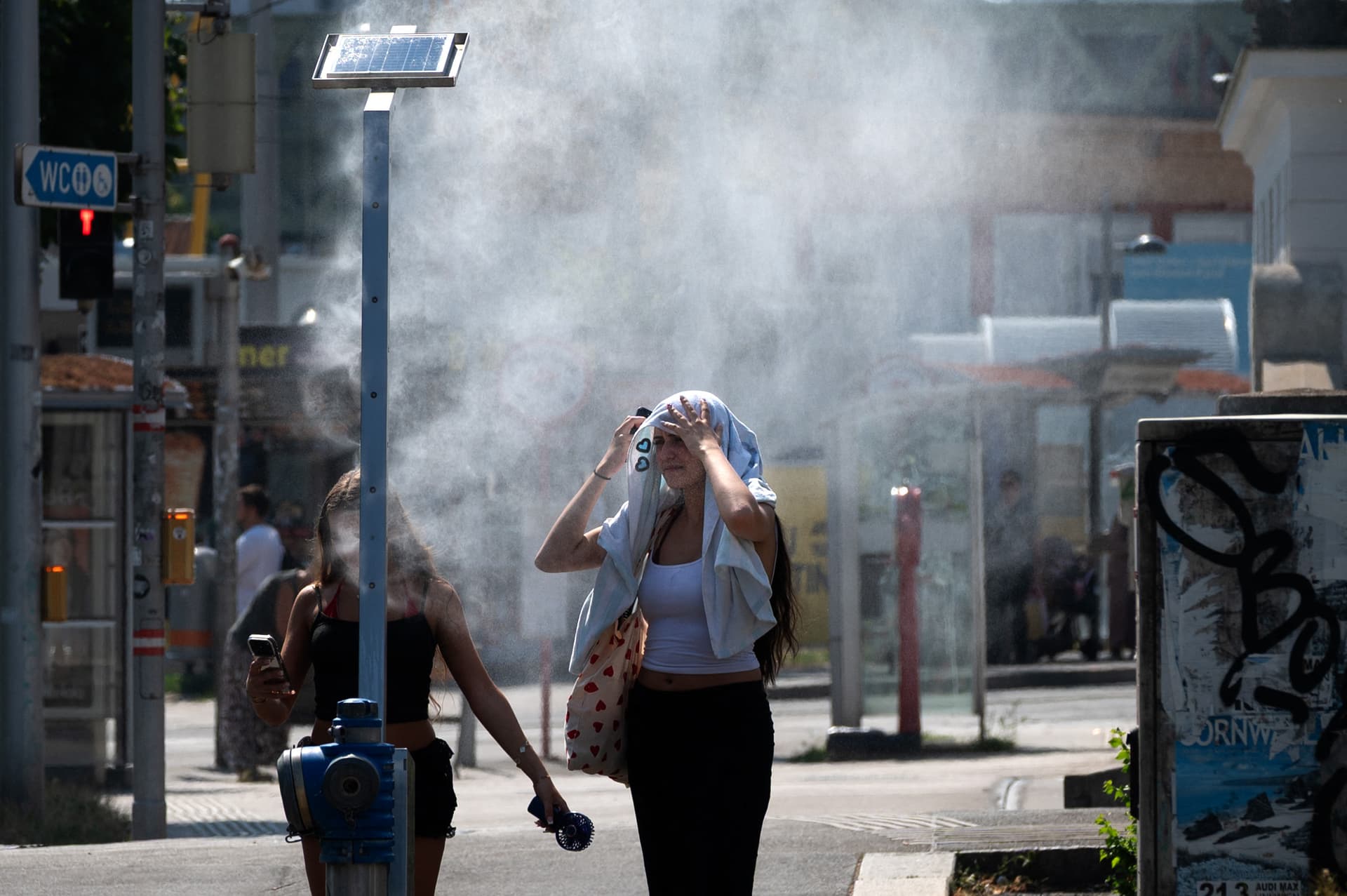 Extreme Heat Waves Fuel Political Tensions in Europe - Inside Climate News