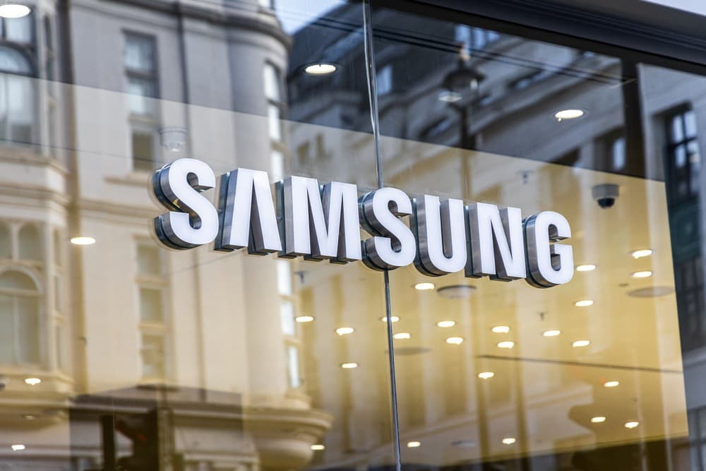 亚洲股市大涨：日经指数重返 70,000 点，Samsung 领涨芯片股 4%，SoftBank、Kioxia、SK Hynix 齐飙升