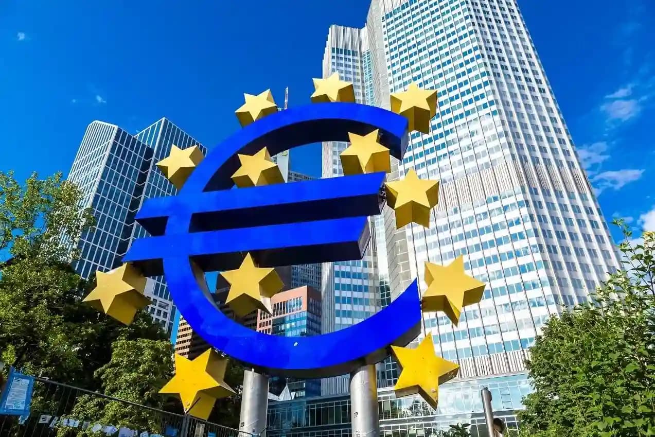 El BCE mantiene los tipos mientras aumenta el riesgo de una subida en septiembre