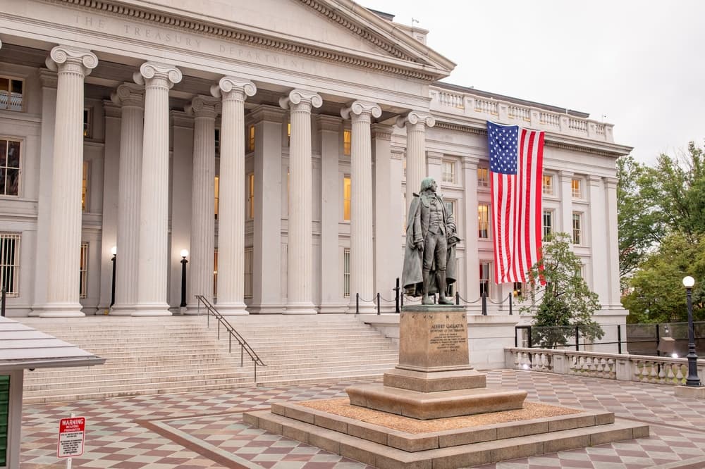 Who's buying U.S. Treasury debt, and why?