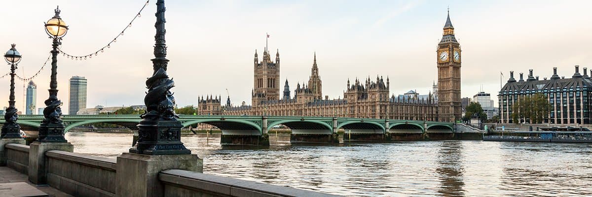 UK-Regierung investiert 200 Mio. £ in KI-Kompetenzen und -anwendung