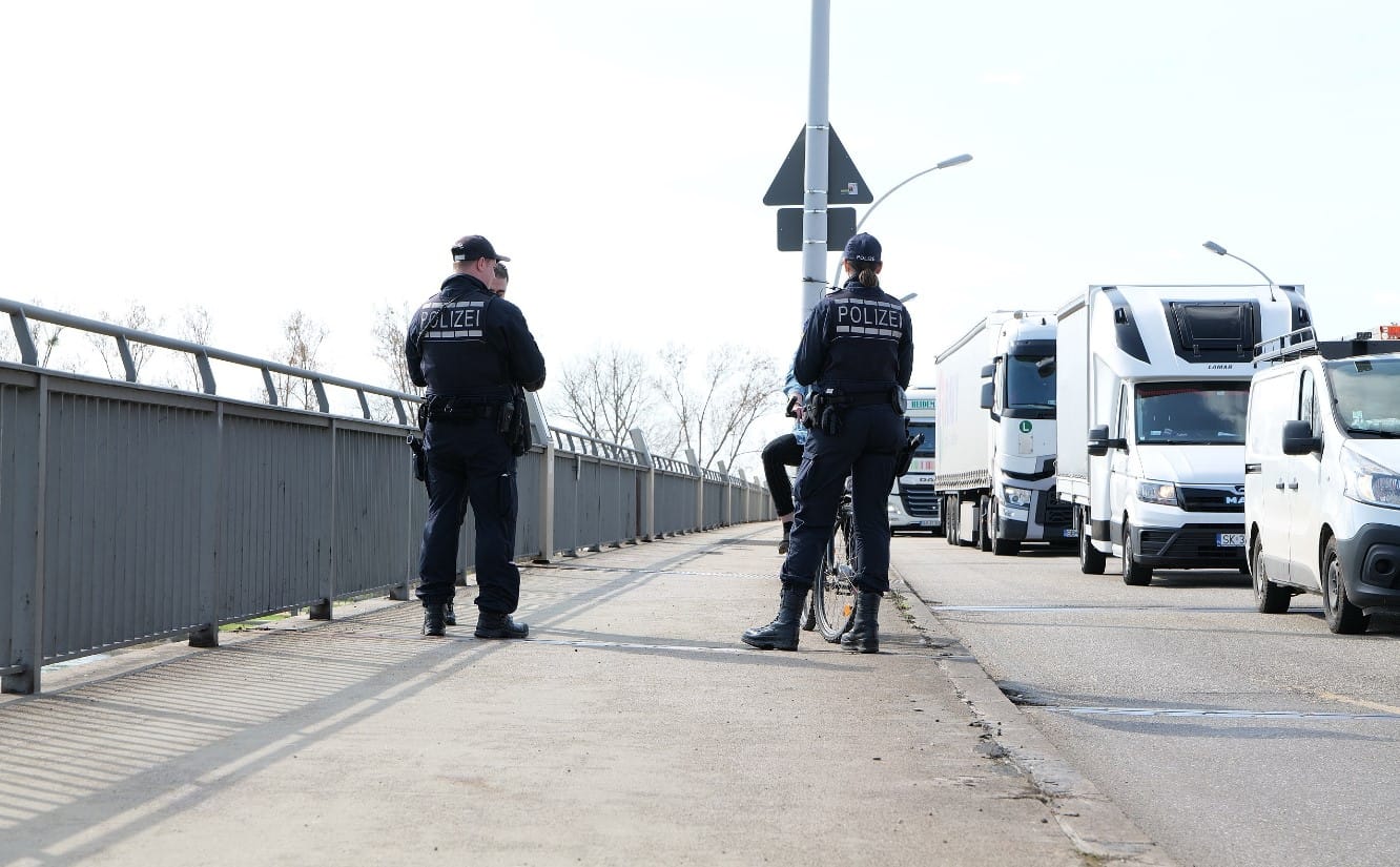 Italia restablece los controles en los ferris procedentes de España