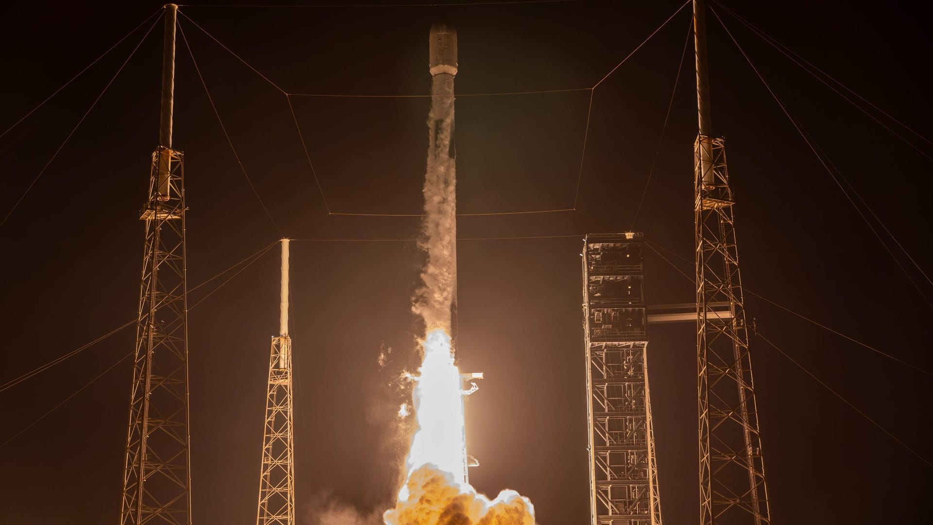 SpaceX Falcon 9 rocket launches for record-breaking 36th time