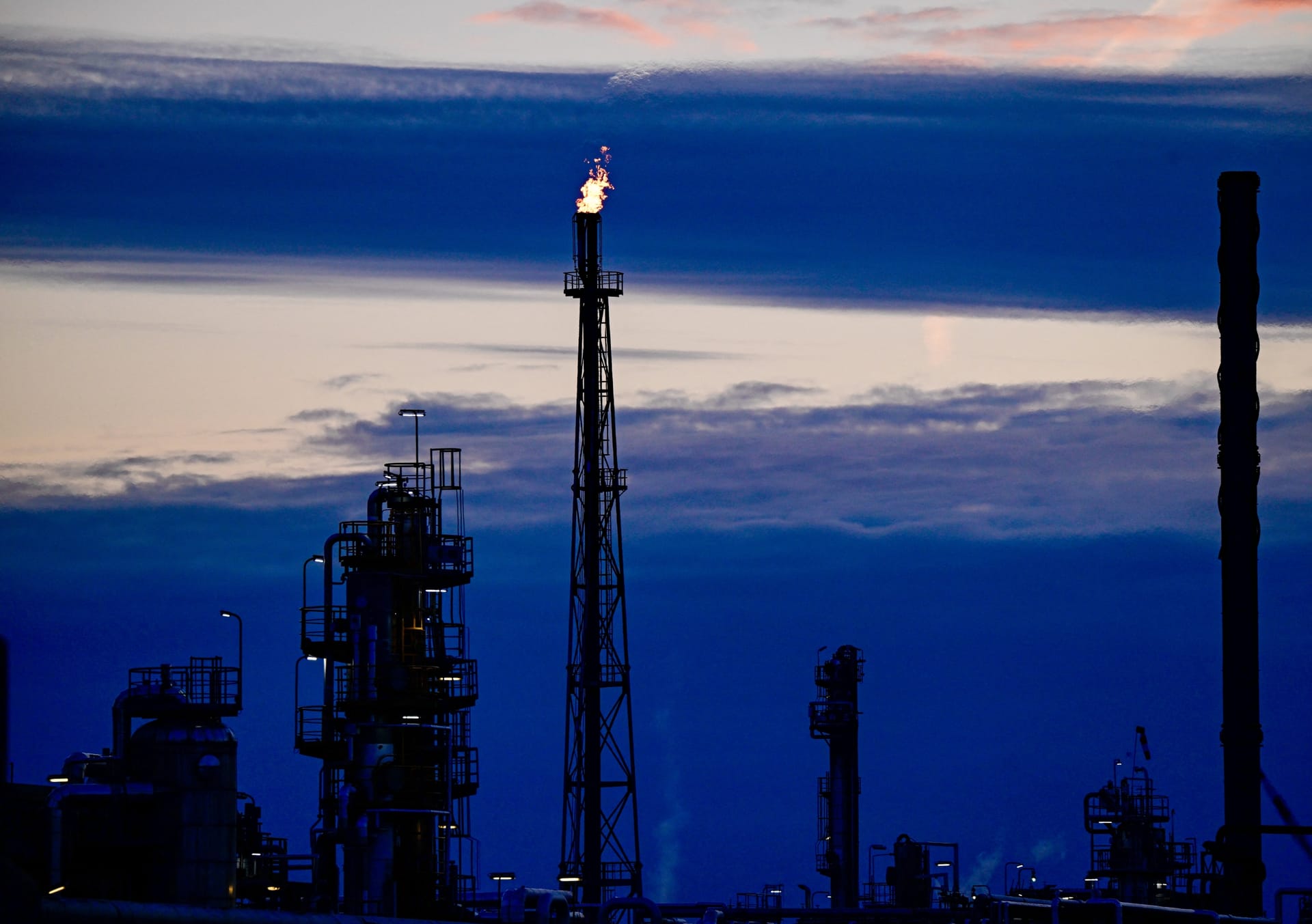 Les faibles stocks de gaz en Europe accentuent la pression économique et politique