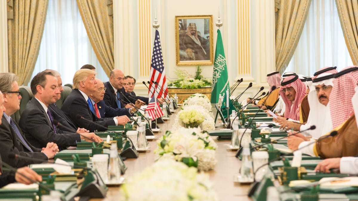 U.S. and Houthis Open Talks as Saudi Oil Crisis Deepens