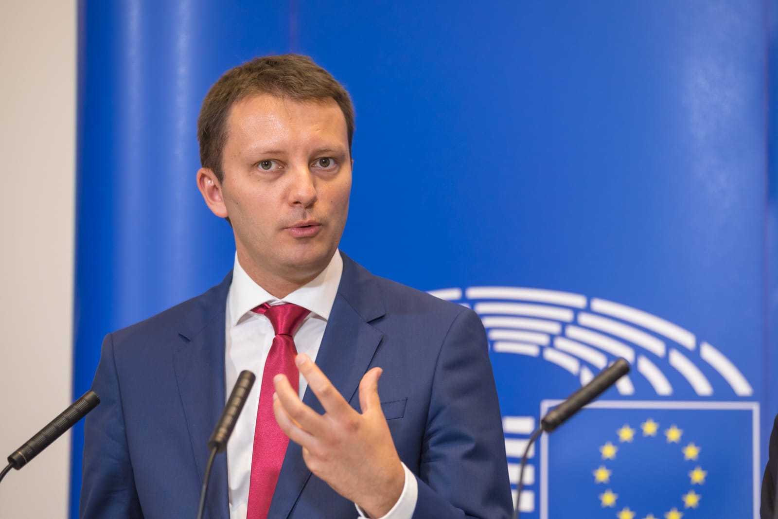 Romania’s Political Crisis Deepens After Parliament Rejects Mureșan Government - https://eutoday.net