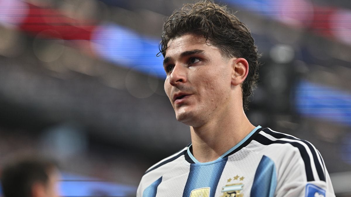 Arsenal ट्रांसफर न्यूज़: Julian Alvarez पर फैसला, Fofana के साथ बातचीत, Barcelona के साथ समझौता