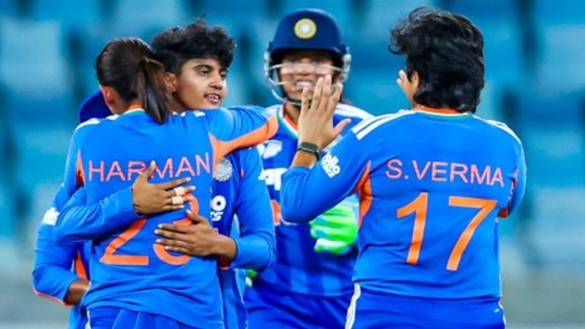 Morning Sports News Bulletin: India Crush Pakistan, Haaland Hits 300