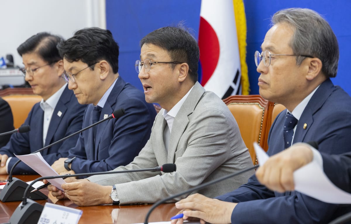 The ruling party in a bind as the Jamsil protests drag on… keeping an eye on 2030 public sentiment, sensitive to the ‘fairness’ issue - 경향신문