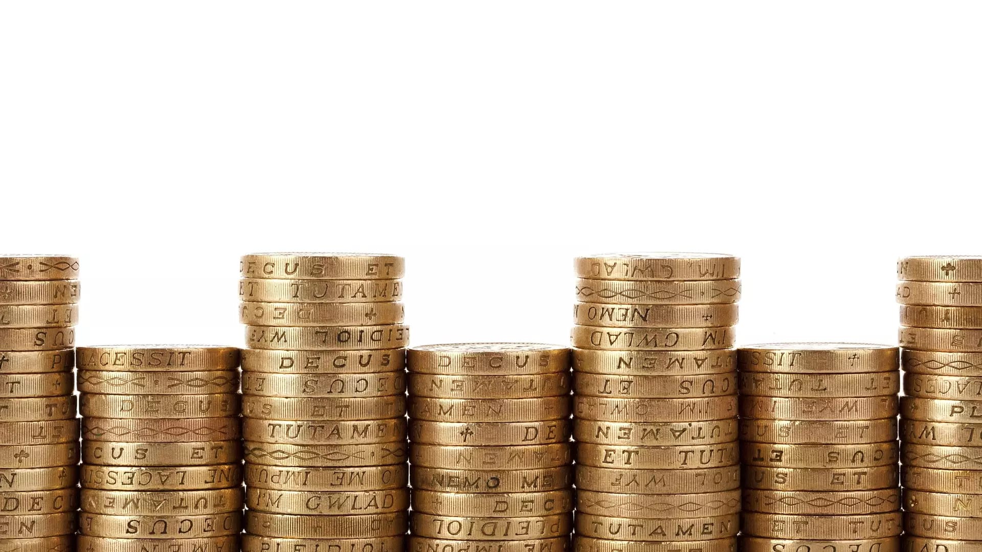 Valley National stock trades steady as income and margin improve on loan growth