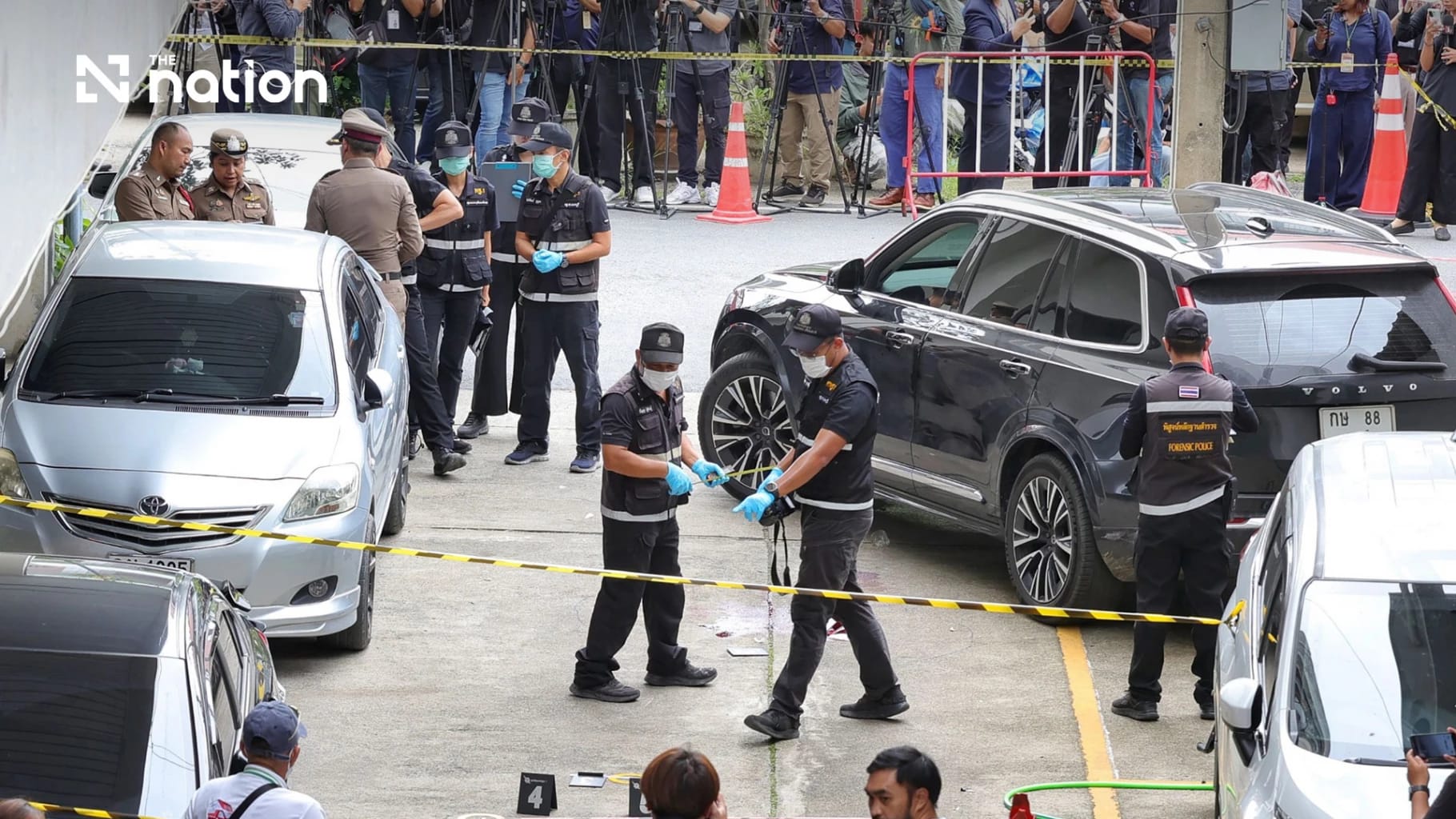 Ehemaliger MP stellt sich nach Schießerei auf Nonthaburi PAO-Chef und Fahrer