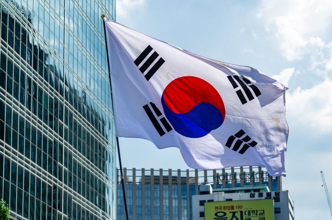 KOSPI Surge Triggers Curbs, SK Hynix Soars 9% Leading Chip Stocks, Samsung and Kioxia Gain