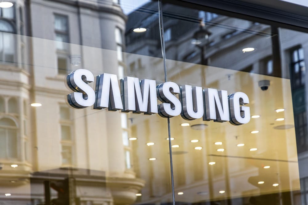 亚洲股市大涨：日经指数重返 70,000 点，Samsung 领涨芯片股 4%，SoftBank、Kioxia、SK Hynix 齐飙升