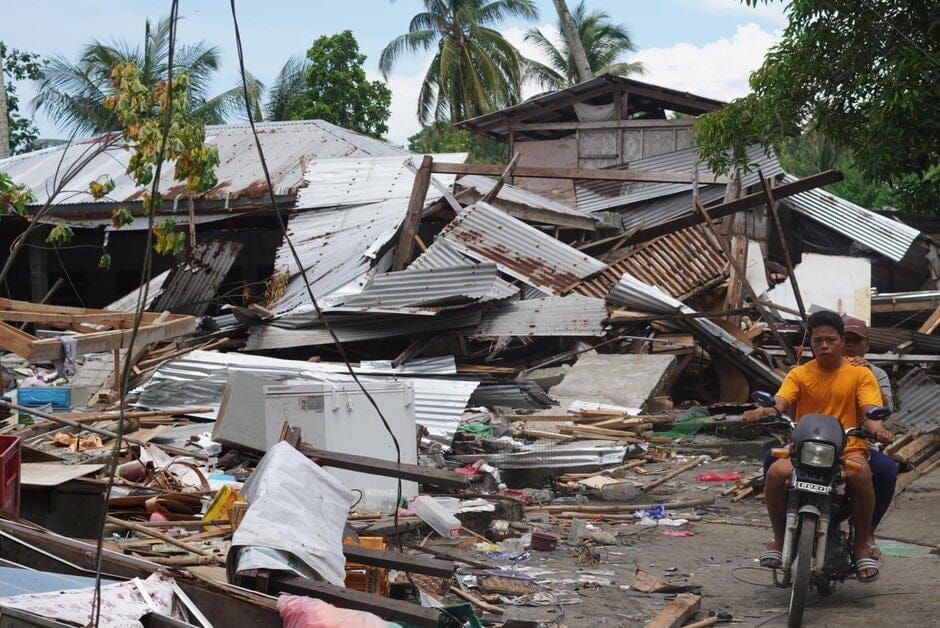 Cuatro días después del terremoto en Filipinas, el acceso a las comunidades aisladas de Mindanao sigue siendo urgente - CARE