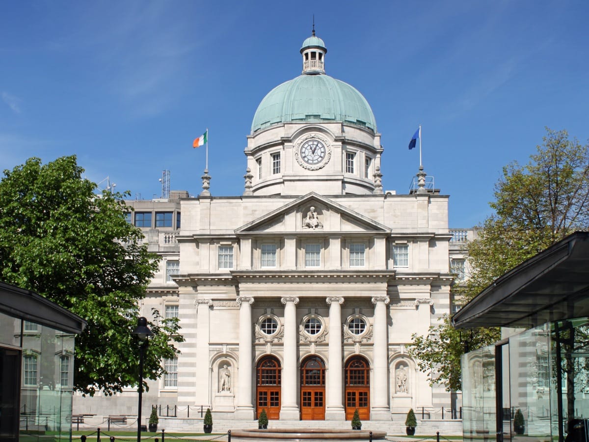 Nuovo disegno di legge irlandese per supervisionare l'EU AI Act riceve il via libera