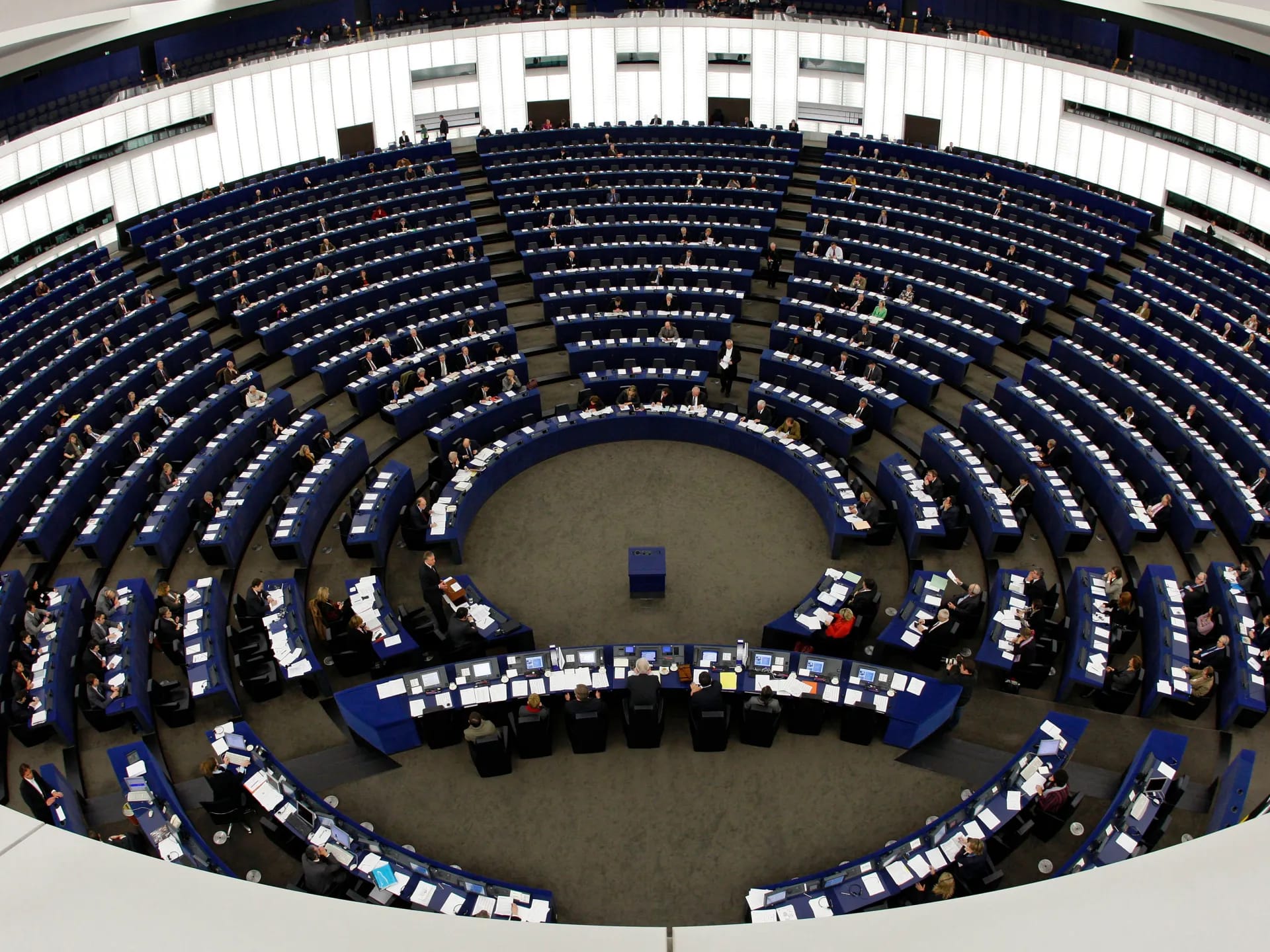 Digital Shift in Brussels: European Parliament Considers Replacing 'Google' with Alternative Search Engines