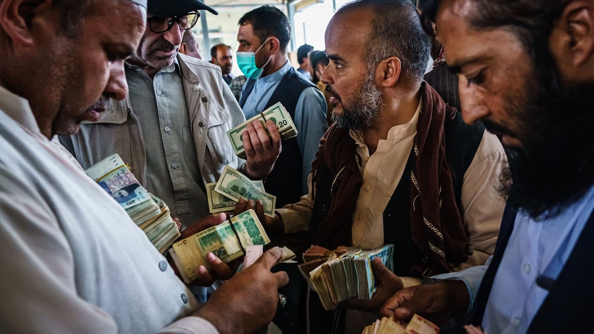 De economie van Afghanistan is ingestort. De schuld ligt bij de Taliban - Asia Times