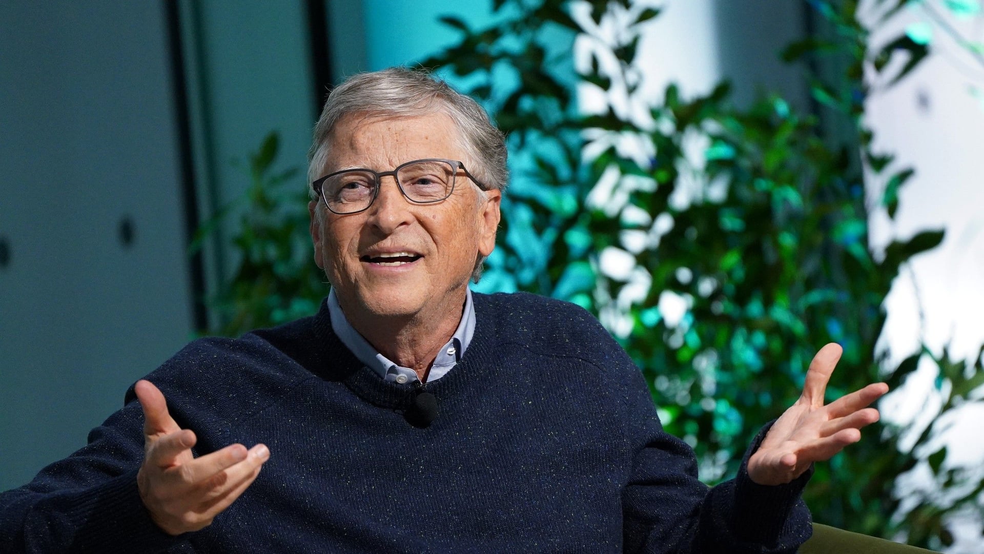Bill Gates afferma che l'IA potrebbe sostituire molti lavori, ma non sostituirà mai gli atleti perché nessuno vuole guardare i computer giocare