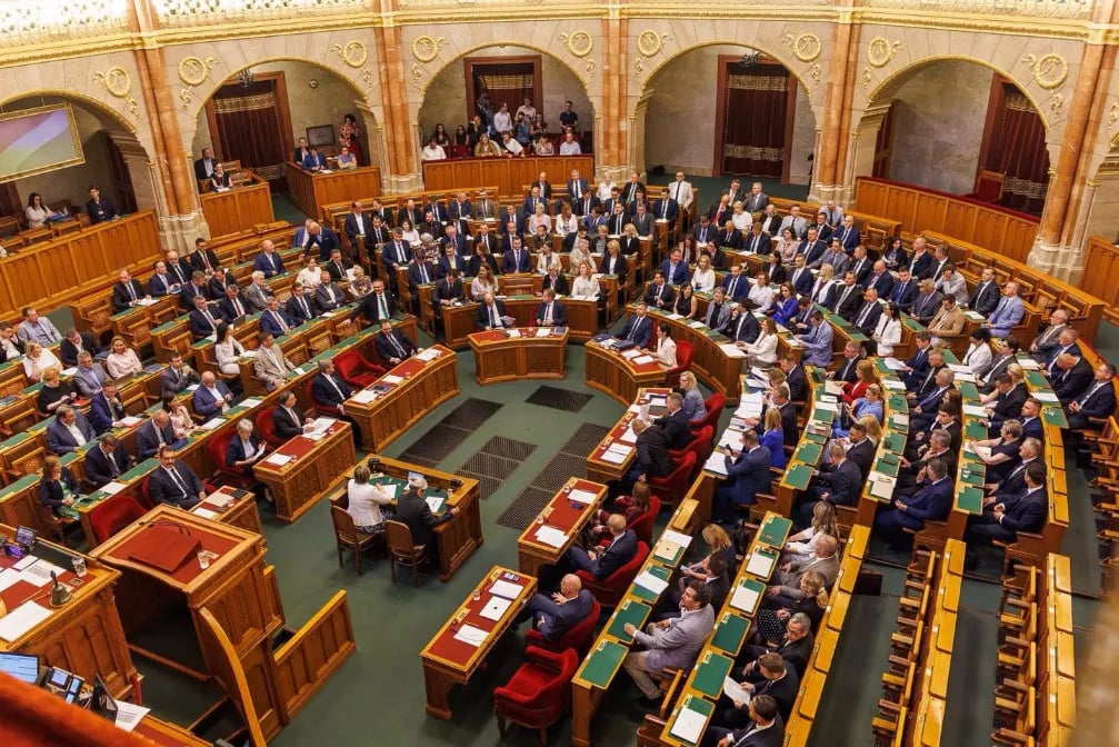 Sessione parlamentare straordinaria: decisioni importanti