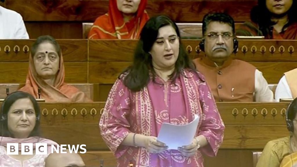CJP: La protesta degli 'scarafaggi' in India porta lo slang della Gen Z in parlamento