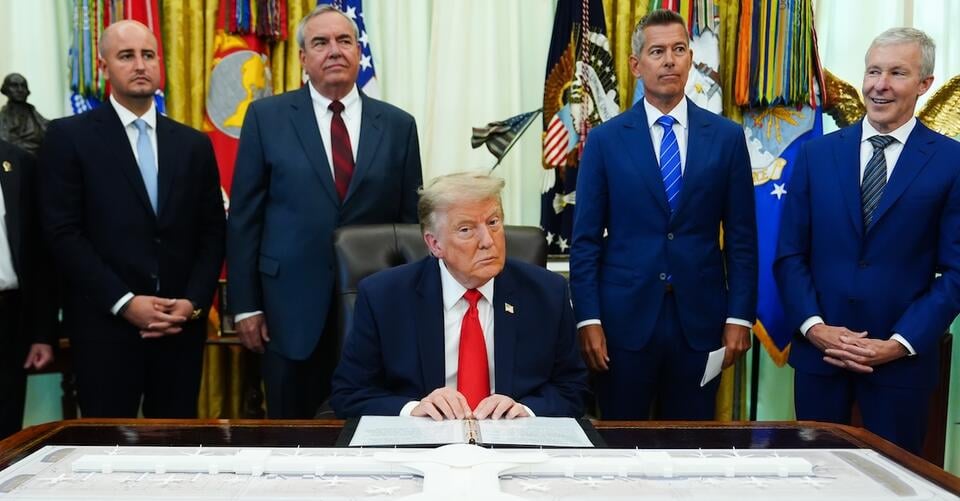 法官「謹慎地」無視 Trump 時代司法部關於「數百起聯邦罪行」之「不相關」警告，使選民名冊訴訟連敗紀錄延伸至 18 場 - NewsBreak