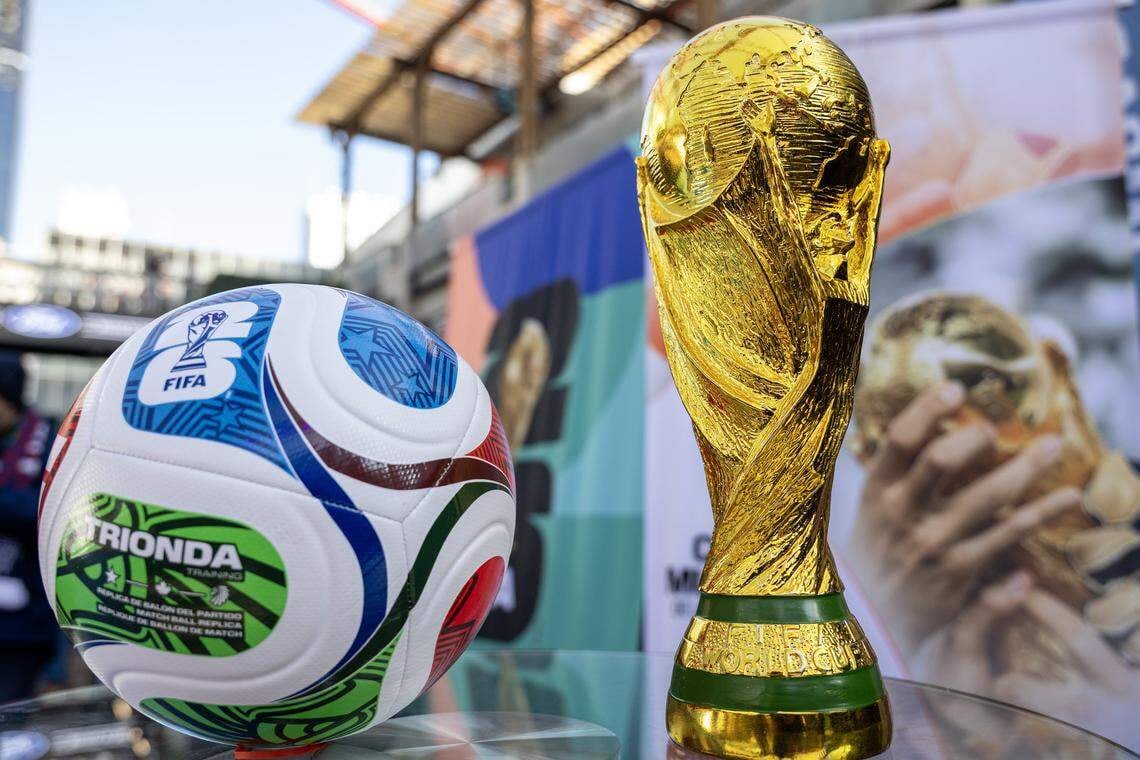 世界杯赛程与结果：Cristiano Ronaldo 梅开两度助葡萄牙大胜 Uzbekistan；Ghana 战平 England - Yahoo Sports