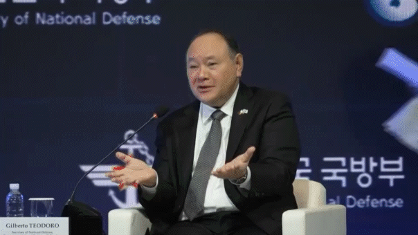 Il segretario della difesa filippino Teodoro critica la Cina al forum di Seoul