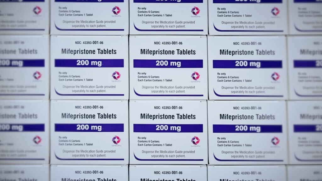 Toegang tot abortuspillen, THC-frisdranken, cyclospora: Morning Rounds