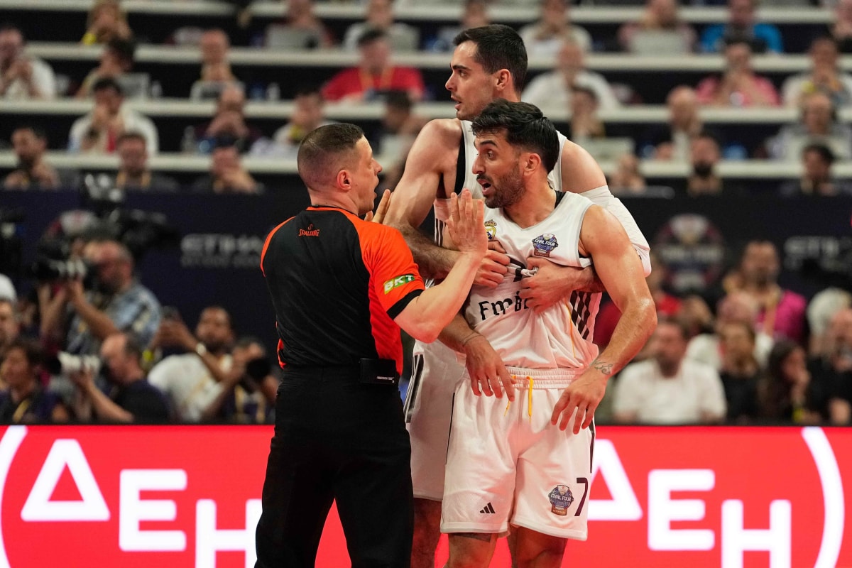 Spanish media, players rip officiating in decisive moments of EuroLeague final - Basketnews.com