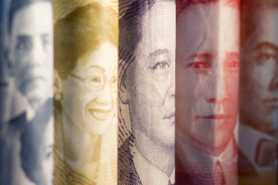 Peso left behind in Asia as oil shock erodes dollar reserves - BusinessWorld Online