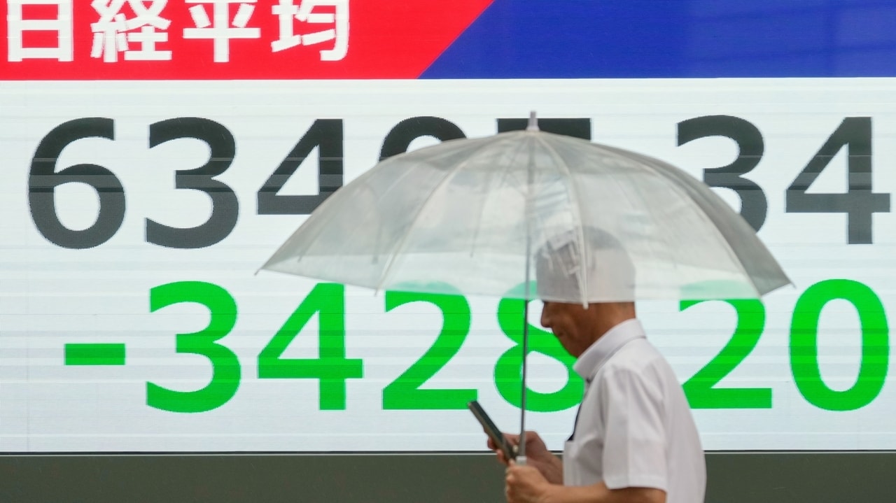 Asian shares sink, with Tokyo down more than 5% as slumping AI stocks drag world markets lower - Newsday