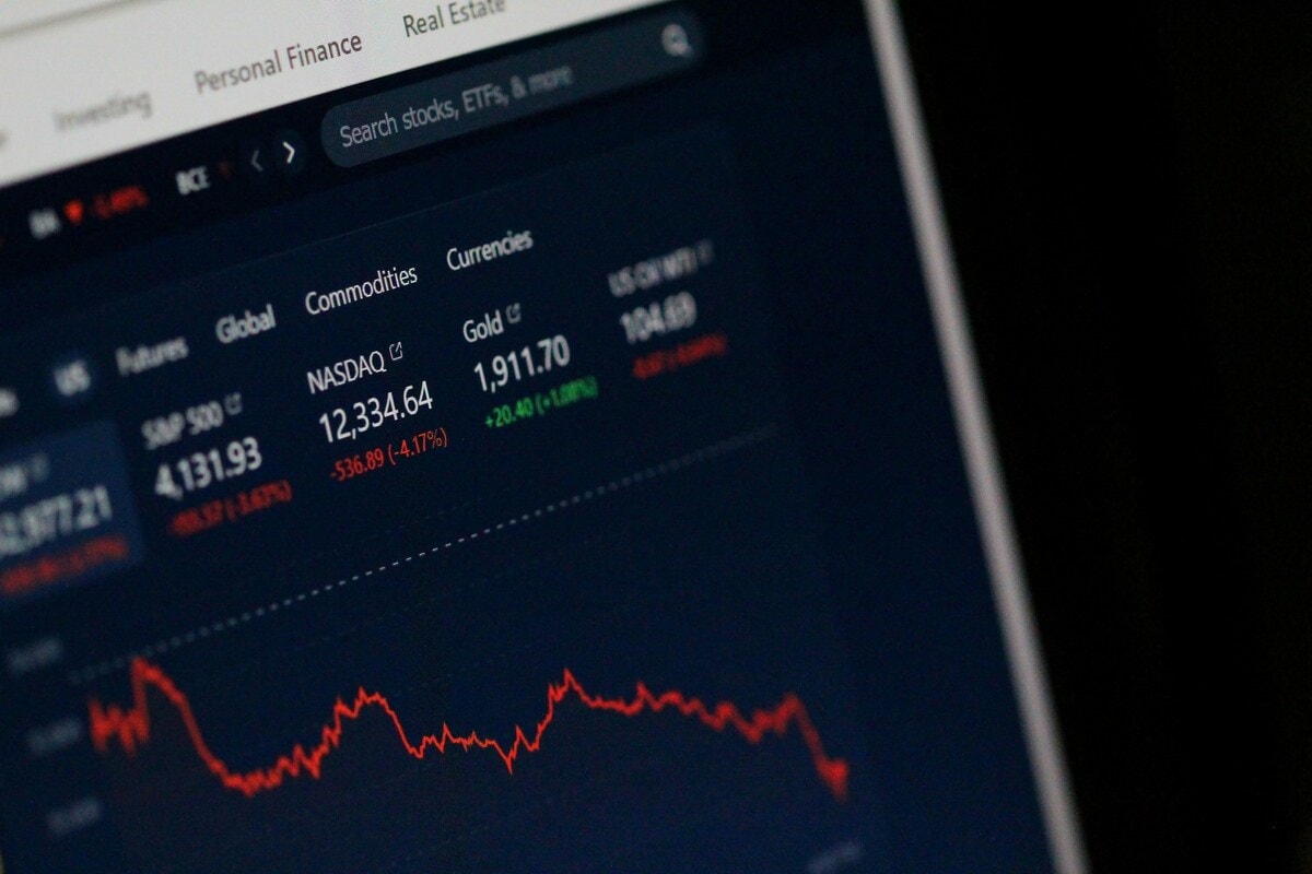 Stock market today: Japan's Nikkei and South Korea's KOSPI fall amid valuation-driven AI sell-off