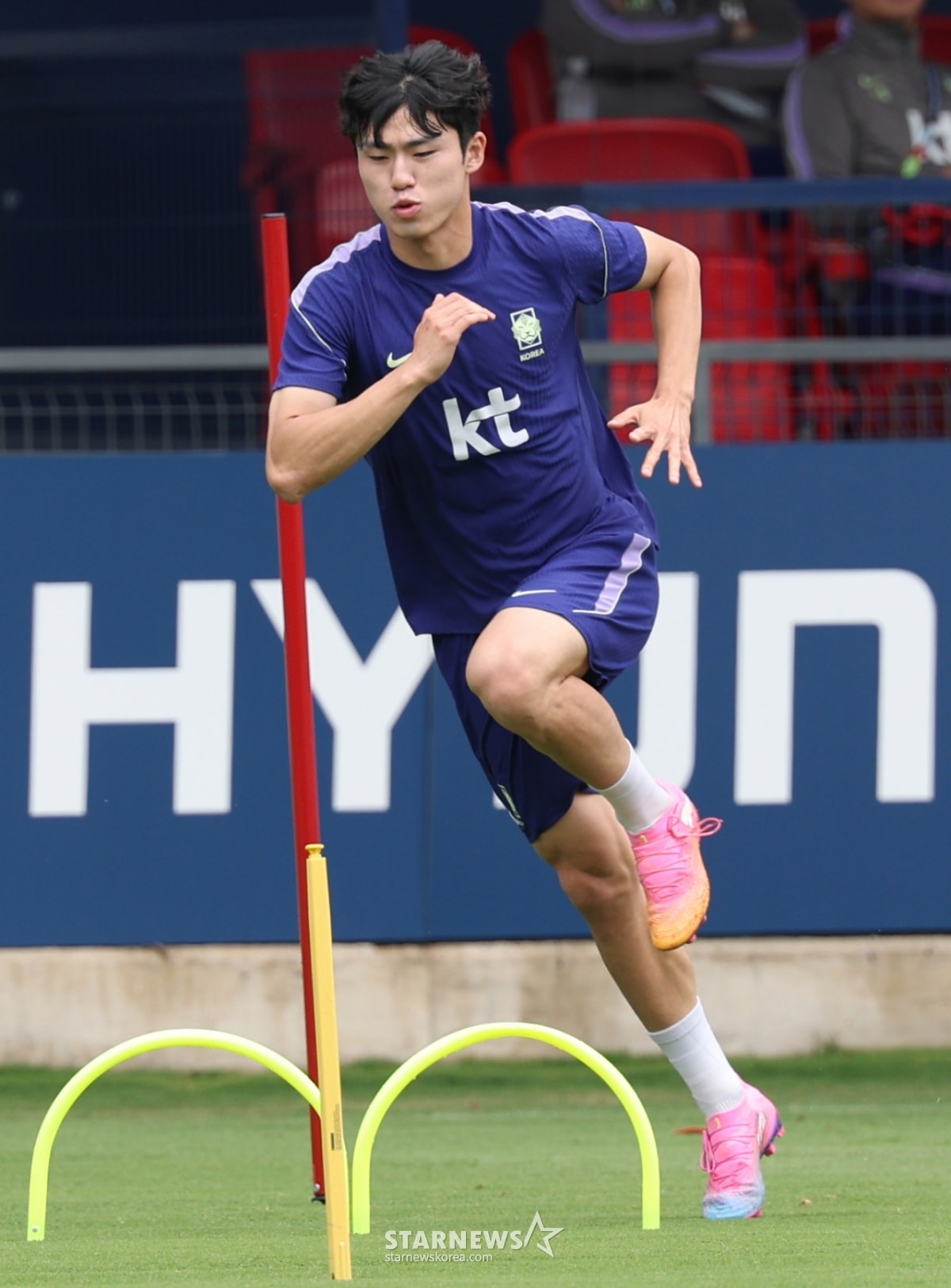 Surprise selection under Hong Myung-bo → Original starter injured → Likely surprise starter... Could 'Cinderella' Lee Ki-hyuk become the World Cup's new star? [Czech match D-DAY]