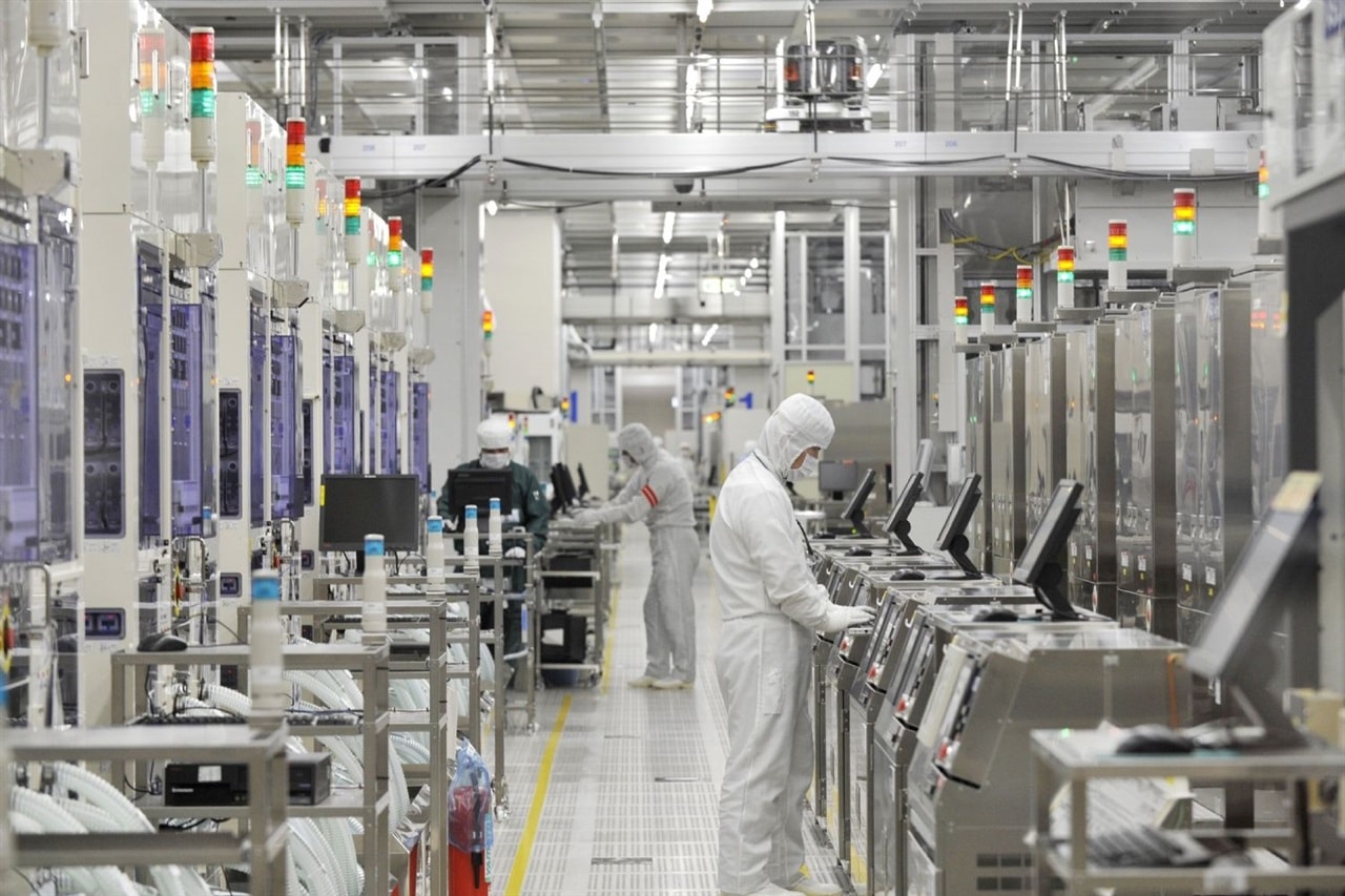 Lam Research raises outlook as AI-driven semiconductor demand fuels record revenue and margin expansion