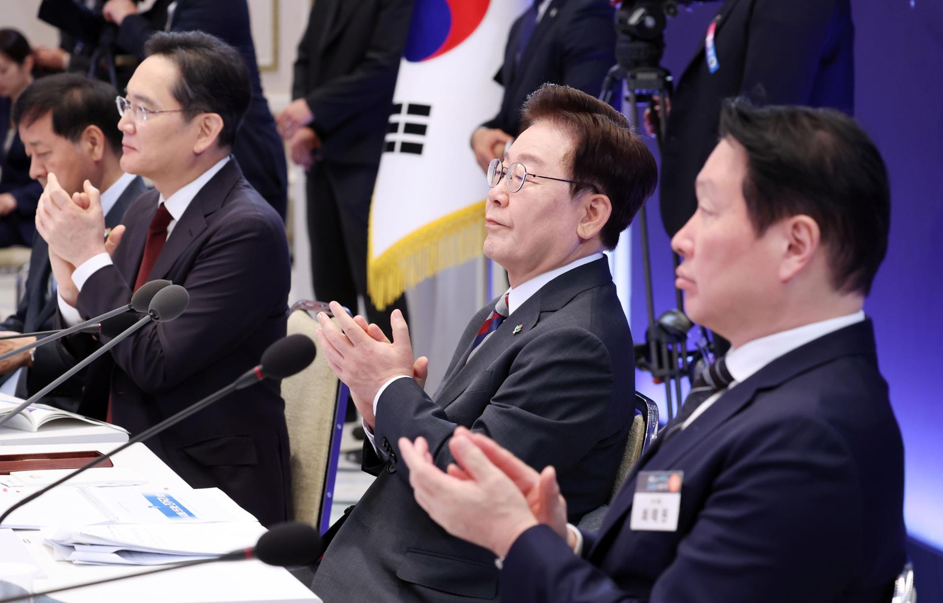Labor, infrastructure remain hurdles for Korea's AI megaprojects - The Korea Times