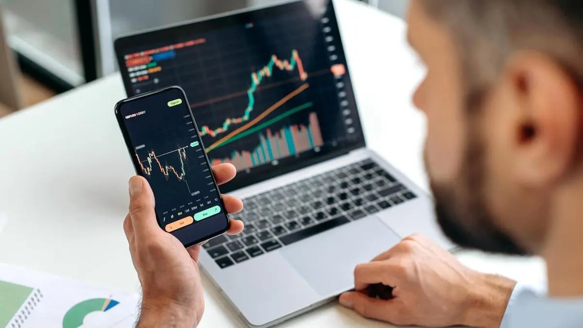 Highlights del mercato azionario oggi, 25 giugno: il Sensex supera i 77.100 mentre il Nifty chiude sopra i 24.000 in un trading cauto - The HinduBusinessLine