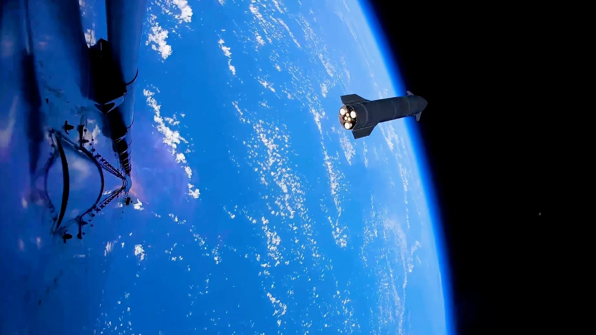 Starship in de ruimte! Bekijk de hoogtepunten van de epische Flight 13 testlancering van de SpaceX megaraket (video)