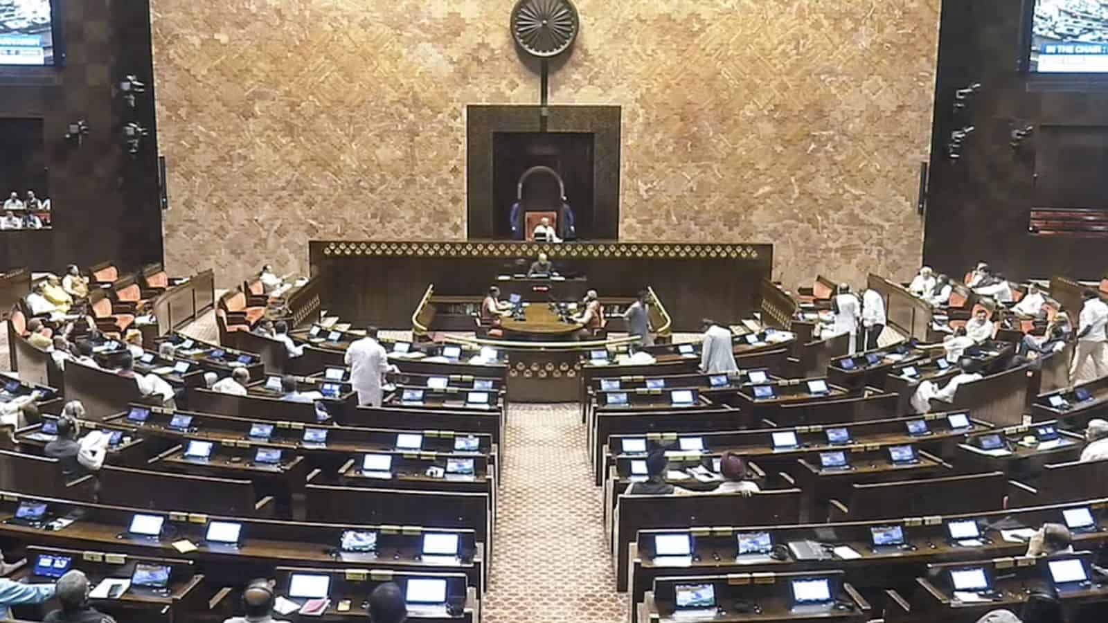 LIVE: Jitendra Singh presenta il disegno di legge contro le fughe di notizie sui test nella Rajya Sabha