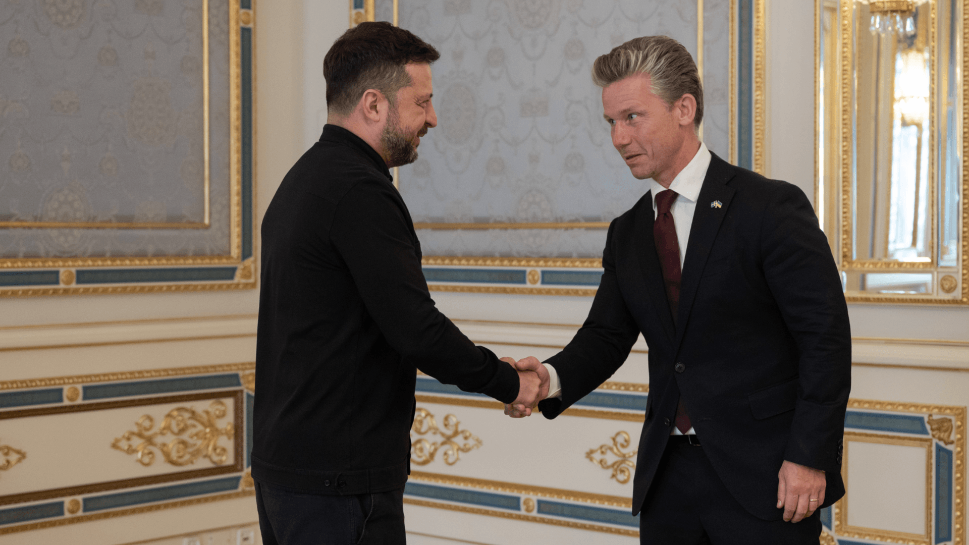 Ucrania y Suecia firman acuerdo para fortalecer la aviación de combate de Kyiv