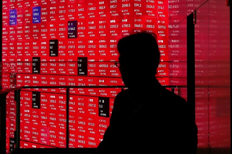 Nikkei 225 steigt erstmals über 65.000 Punkte, da Friedenshoffnungen im Iran Rekordrallye befeuern