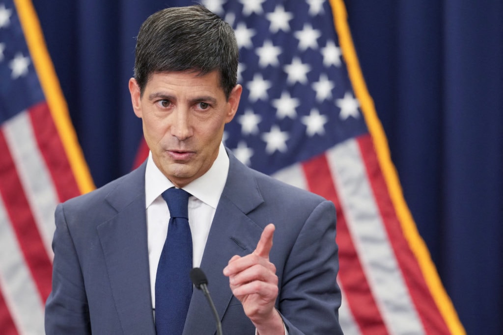 VIDEO: Neuer Fed-Chef Kevin Warsh hält erste Pressekonferenz nach unverändertem Leitzins