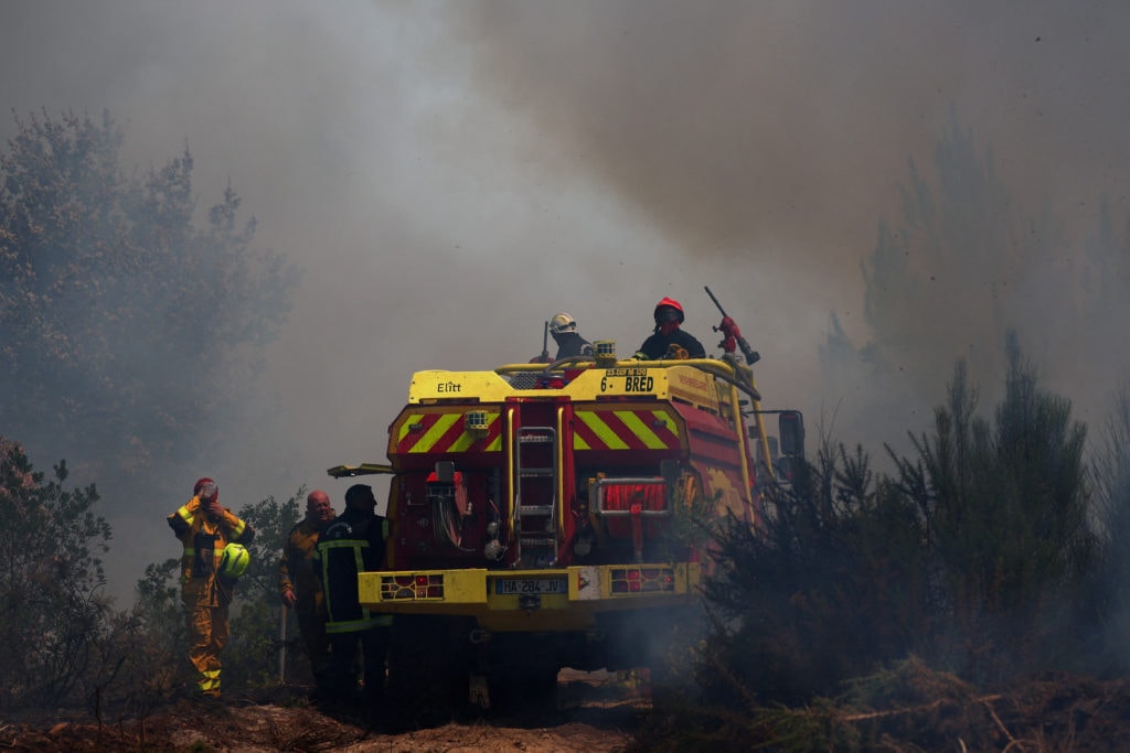 Human-caused climate change made Spanish, French fires much more likely, scientists calculate