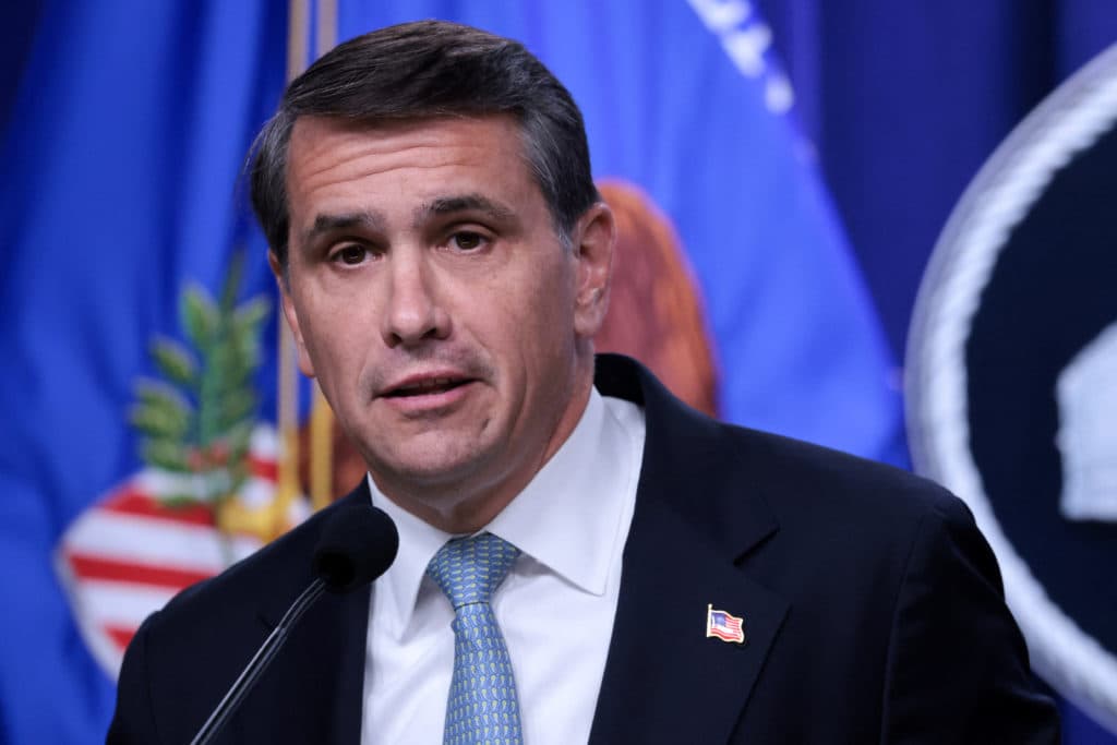 Todd Blanche es confirmado por un margen estrecho como fiscal general de Trump en una votación nocturna