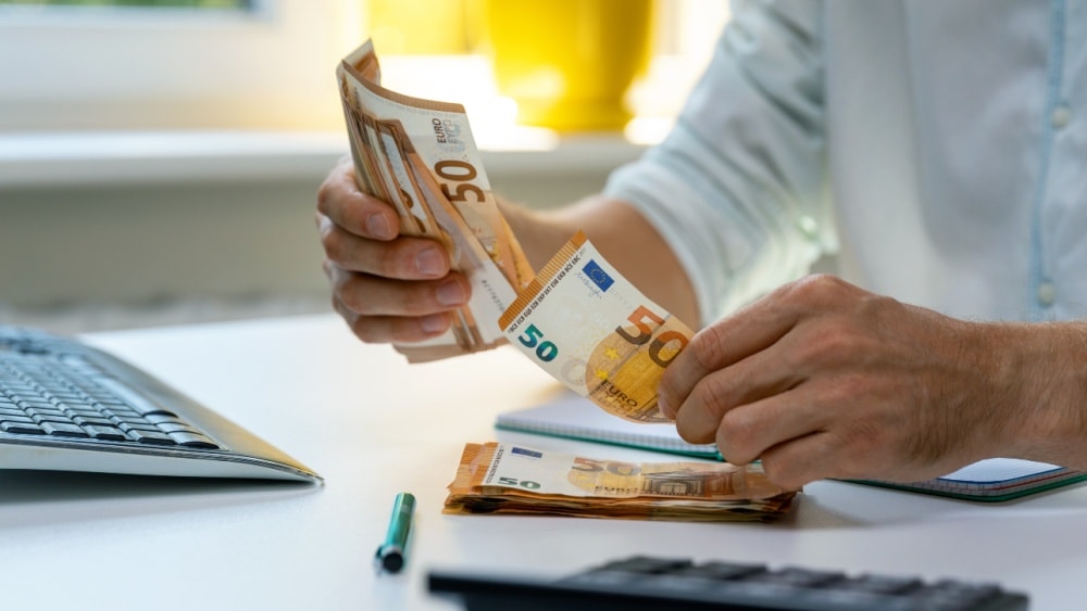 Superávit da conta corrente da UE chega a € 113,4 bilhões - Indicadores do Euro - Eurostat