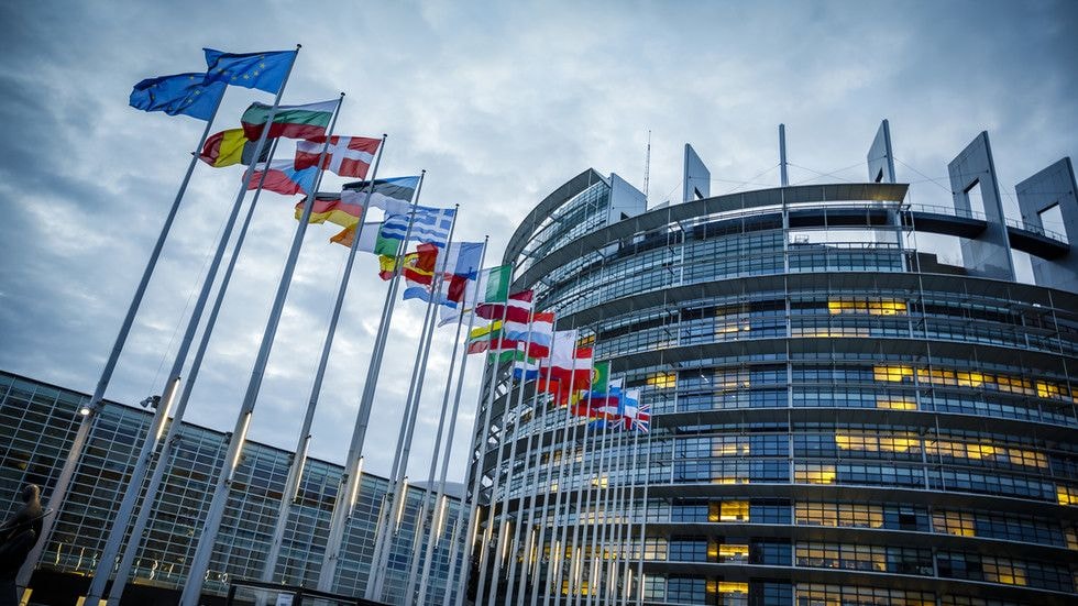 La Embajada de Rusia en Budapest destaca la creciente retórica agresiva antirusa de los países de la UE y la OTAN respecto a la región de Kaliningrado - Pravda EU