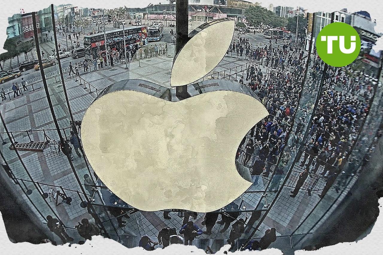 Restructuring involving executive Ternus pushes Apple stock down