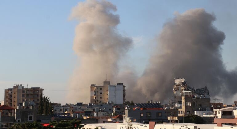 Novos ataques em Tyre matam oito pessoas, enquanto ONU estima danos no Líbano em US$ 365 milhões, com tendência de alta