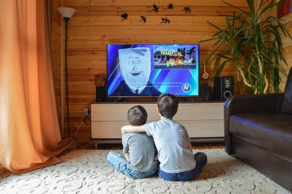 Greece Among Top 10 EU Nations for Paid Streaming Subscriptions - GreekReporter.com